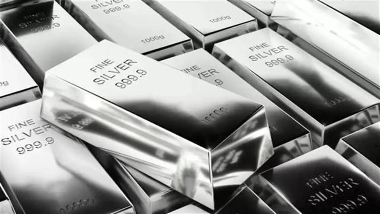 أسعار الفضة الثلاثاء 25-11-2025 ترتفع في الأسواق المحلية والعالمية